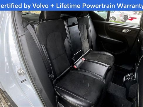 Used 2022 Volvo XC40 T5 R-Design image 34