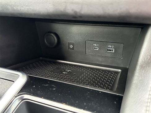 Used 2025 Nissan Pathfinder SL FWD image 17