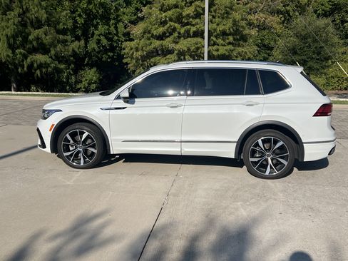 Used 2024 Volkswagen Tiguan SEL R-Line AWD/4WD image 6