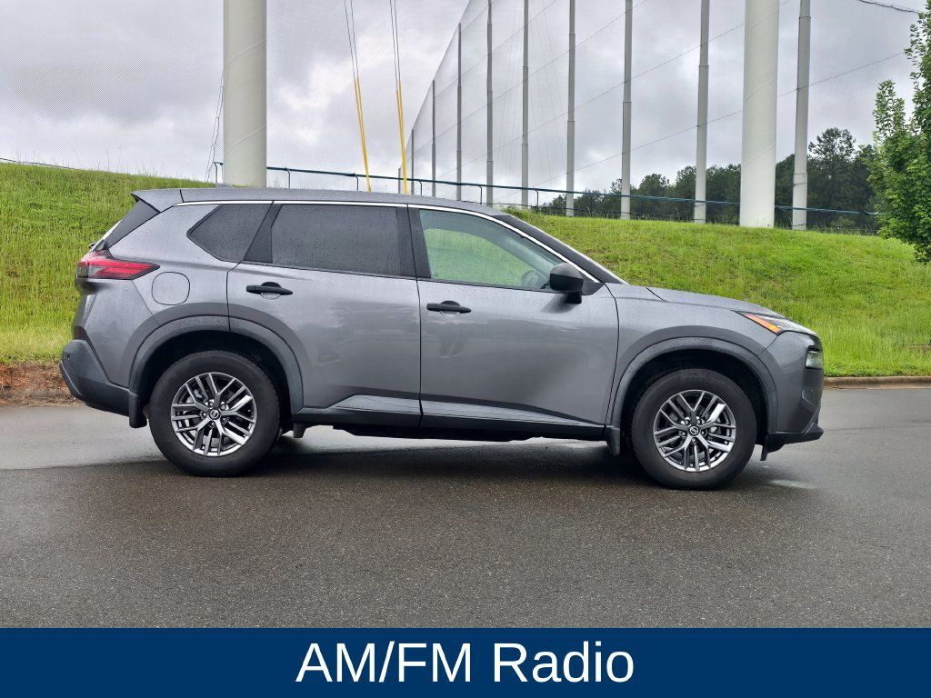 Used 2021 Nissan Rogue S AWD/4WD image 2