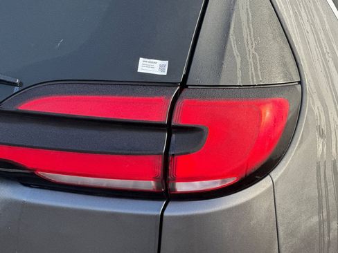 Used 2022 Chrysler Pacifica Touring-L image 51