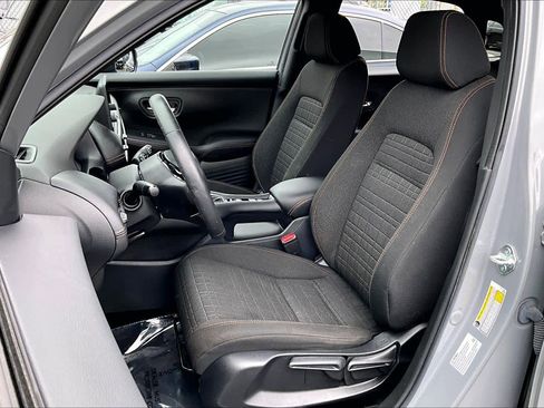 Used 2024 Honda HR-V Sport image 8