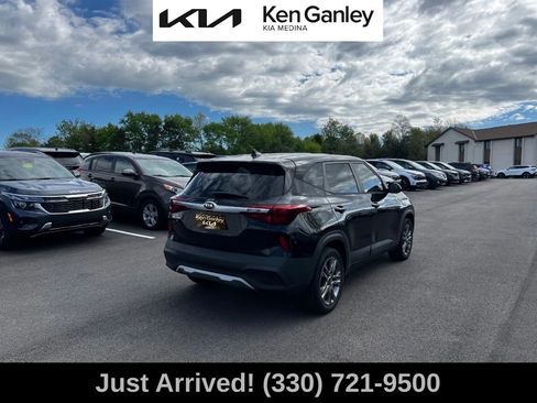 Certified 2021 Kia Seltos LX AWD/4WD image 5