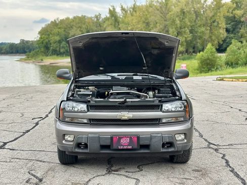 Used 2005 Chevrolet TrailBlazer LT w/ Luxury Package AWD/4WD image 13