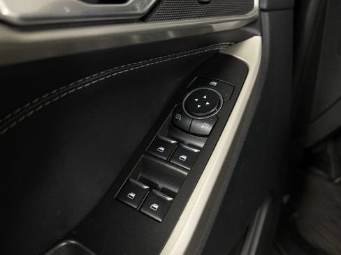 Used 2023 Ford Explorer XLT w/ Equipment Group 202A RWD image 30