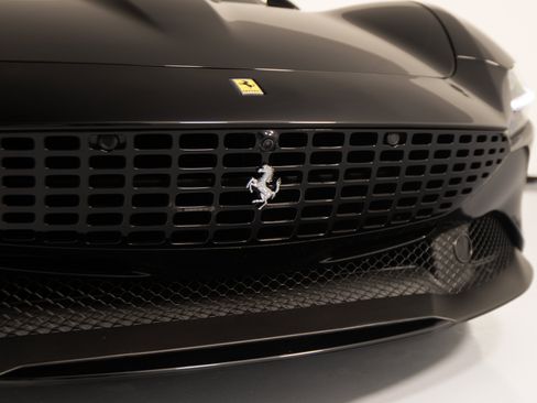 Used 2026 Ferrari Roma Spider RWD image 11