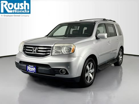 Used 2015 Honda Pilot Touring image 1