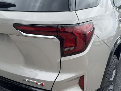 New 2027 GMC Terrain AT4 w/ Convenience Package III AWD/4WD image 5