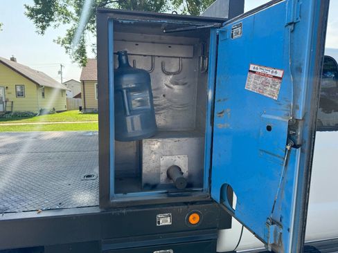 Used 2008 Ford F550 4x4 Crew Cab Super Duty image 11