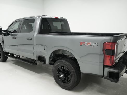 Used 2025 Ford F250 XL w/ STX Appearance Package AWD/4WD image 4