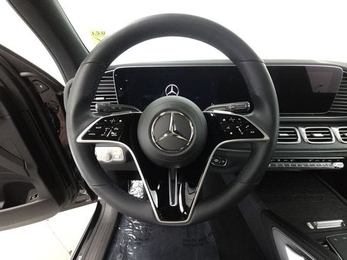 Used 2026 Mercedes-Benz GLE 450 4MATIC w/ Driver Assistance Package image 12