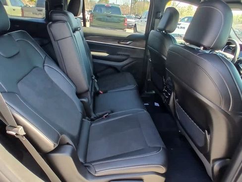 New 2026 Jeep Grand Cherokee L 4WD image 14