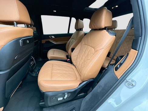 Certified 2024 BMW X7 xDrive40i w/ Executive Package AWD/4WD image 23