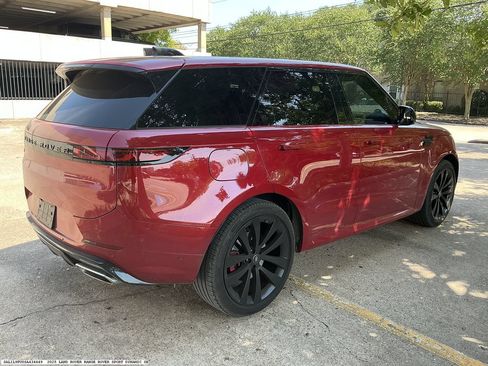 Used 2025 Land Rover Range Rover Sport Dynamic SE AWD/4WD image 6