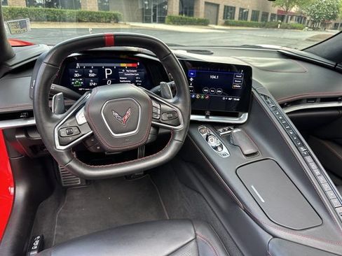 Used 2021 Chevrolet Corvette Stingray Premium Conv w/ Z51 Performance Package RWD image 23