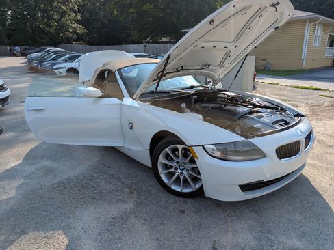 Used 2008 BMW Z4 3.0i RWD image 9