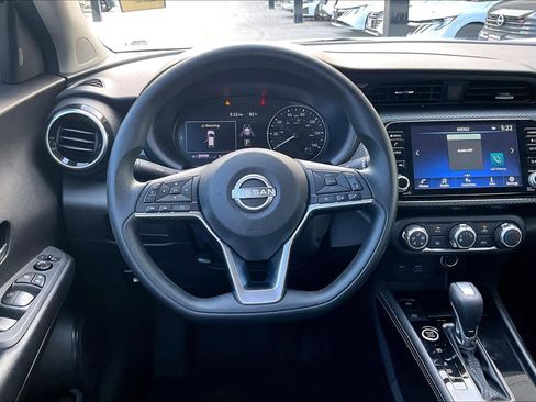 Certified 2024 Nissan Kicks SV image 6