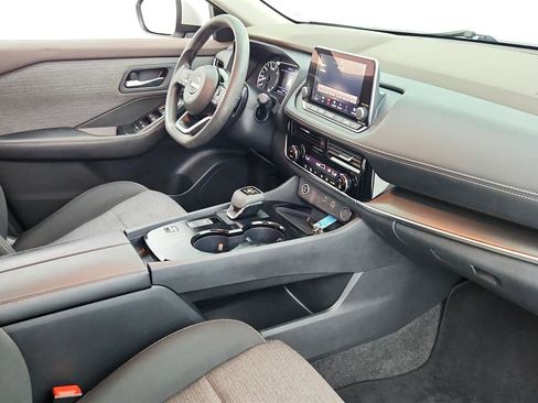 Used 2022 Nissan Rogue SV image 33