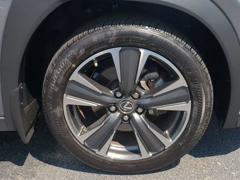 Used 2019 Lexus UX 250h w/ Premium Package AWD/4WD image 10