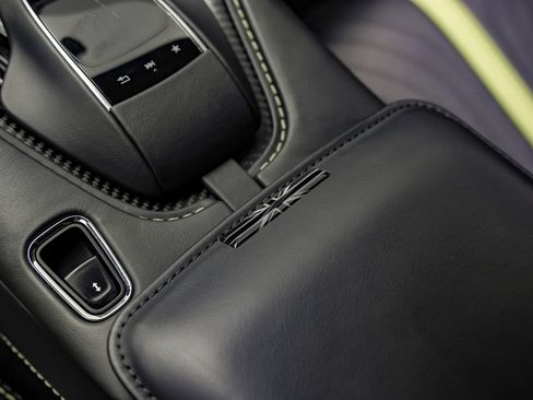 Used 2020 Aston Martin DB11 AMR RWD image 32