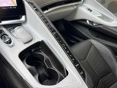 Used 2022 Chevrolet Corvette Stingray w/ Z51 Performance Package image 25