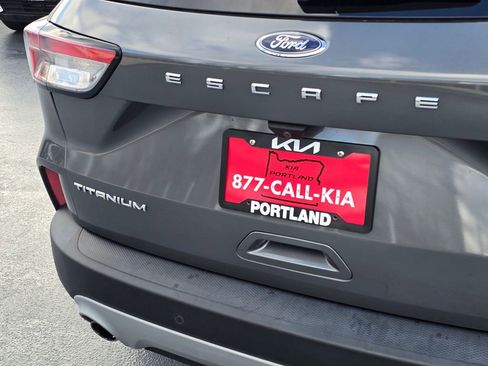 Used 2022 Ford Escape Titanium image 13
