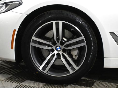 Certified 2022 BMW 530i xDrive w/ Convenience Package image 12