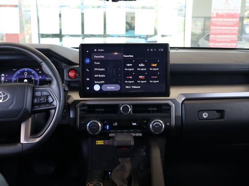 Used 2025 Toyota 4Runner TRD Off-Road Premium w/ Tow Technology Package AWD/4WD image 32