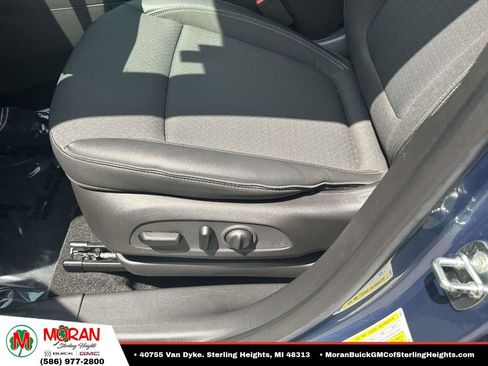 Certified 2024 Buick Encore GX Preferred w/ Comfort Package FWD image 18