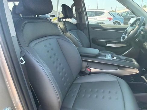 Used 2024 Kia EV9 Wind AWD/4WD image 10