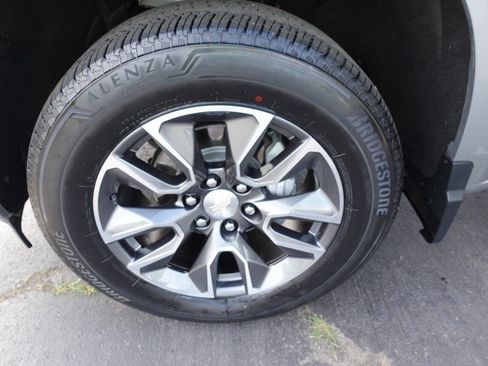Used 2023 Chevrolet Silverado 1500 LT AWD/4WD image 53