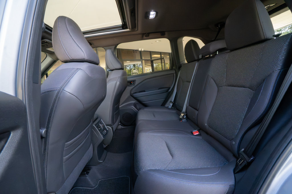 Certified 2025 Subaru Forester Premium AWD/4WD image 16