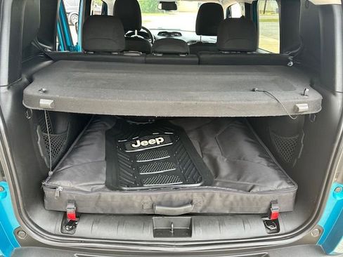 Used 2020 Jeep Renegade Altitude image 23