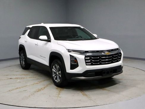 Used 2025 Chevrolet Equinox LT AWD/4WD image 1
