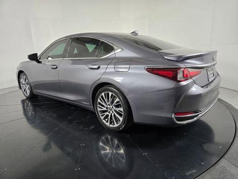 Used 2020 Lexus ES 300h w/ Premium Package FWD image 4