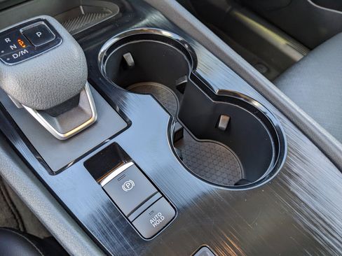 Used 2024 Nissan Rogue SV w/ SV Premium Package image 37