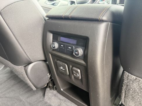Used 2019 Chevrolet Traverse RS w/ LPO, Floor Liner Package FWD image 28