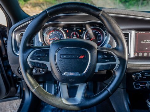 Used 2017 Dodge Charger R/T RWD image 15