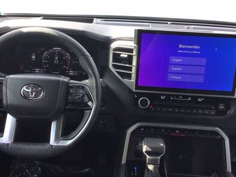 Used 2025 Toyota Sequoia Platinum image 21