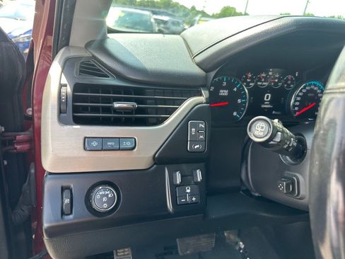 Used 2019 GMC Yukon XL Denali RWD image 13