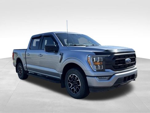 Used 2022 Ford F150 XLT w/ Equipment Group 302A High AWD/4WD image 3