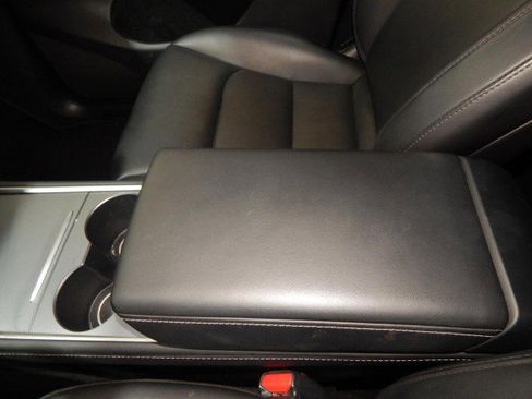 Used 2023 Tesla Model Y AWD image 19