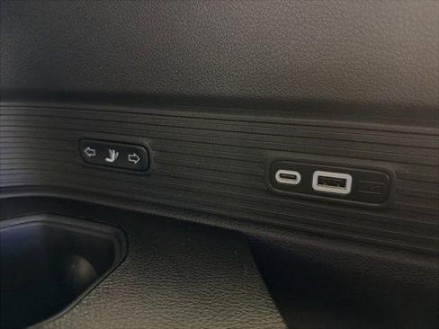 New 2026 Jeep Grand Wagoneer w/ Premium Group I image 13