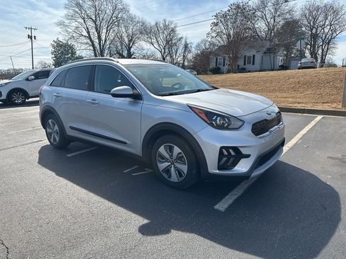Used 2020 Kia Niro LX image 1