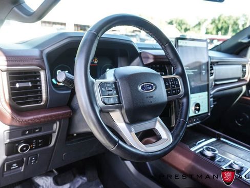 Used 2024 Ford Expedition Max Limited AWD/4WD image 32