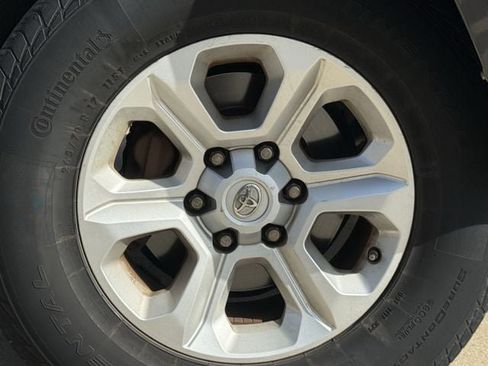 Used 2014 Toyota 4Runner SR5 RWD image 9