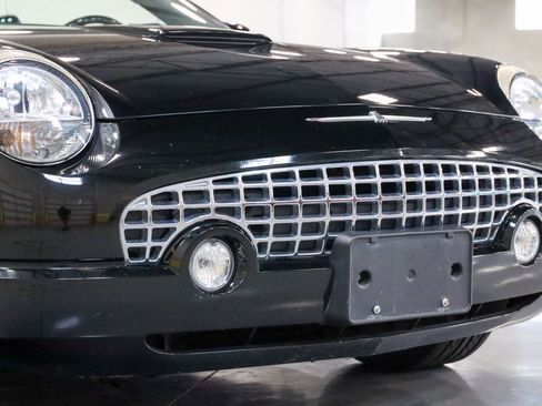 Used 2002 Ford Thunderbird RWD image 10
