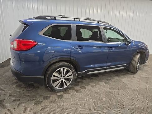 Used 2022 Subaru Ascent Limited w/ Technology Package AWD/4WD image 3