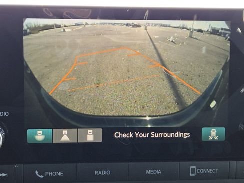 Used 2025 Honda Pilot Sport image 4