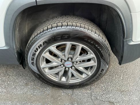 Used 2019 GMC Acadia SLE w/ LPO, Floor Liner Package FWD image 6